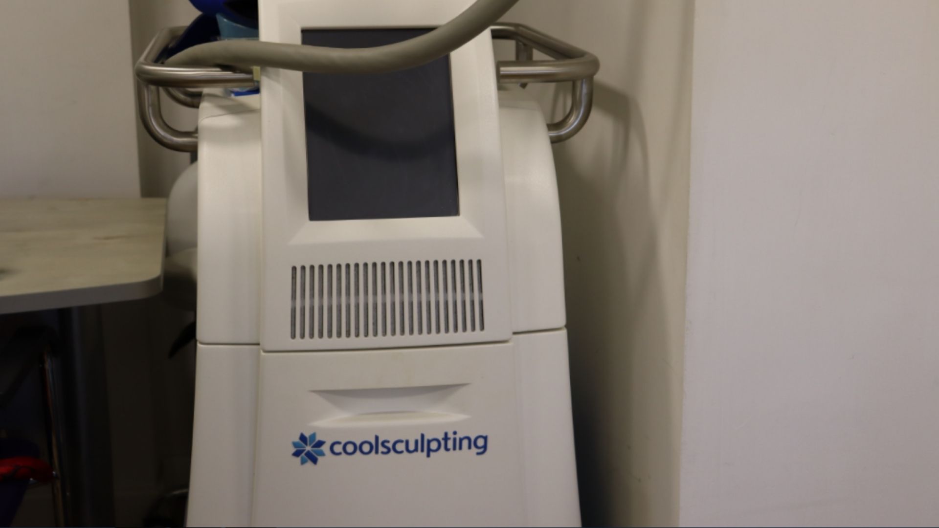 מכשיר CoolSculpting להצרת היקפים